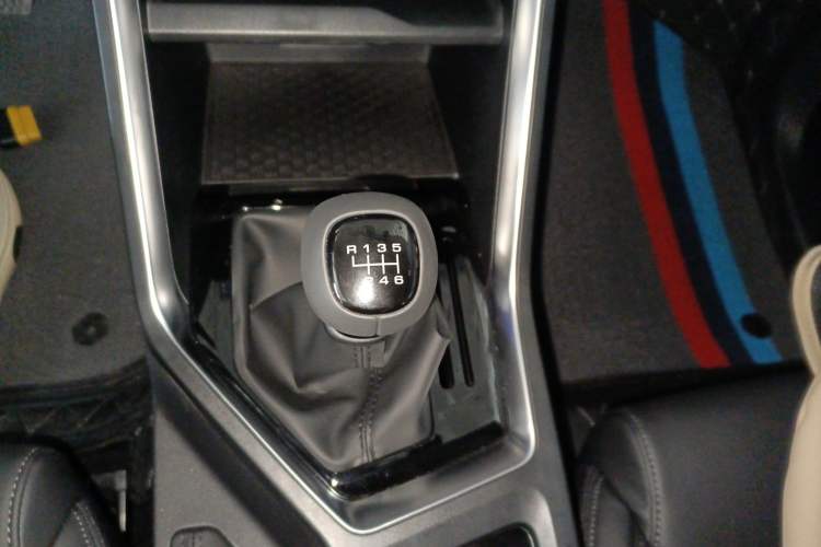 Used Wuling Asta 2021 1.5T Manual Star Edition Gear Lever