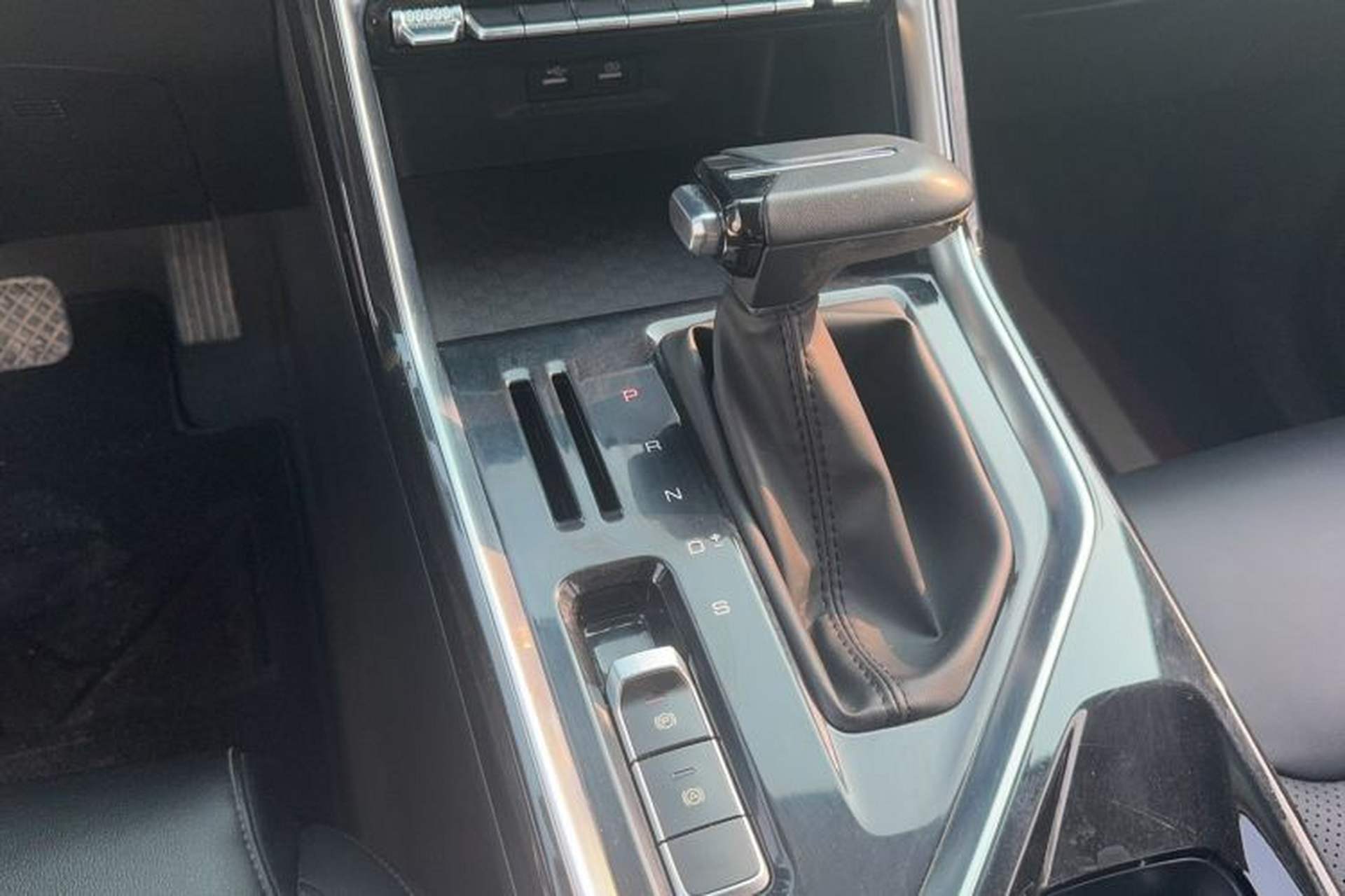 Used Wuling Asta 2021 1.5T CVT Starlight Edition Gear Lever