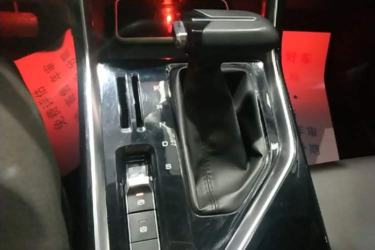Used Wuling Asta 2021 1.5T CVT Star曜 Edition Gear Lever
