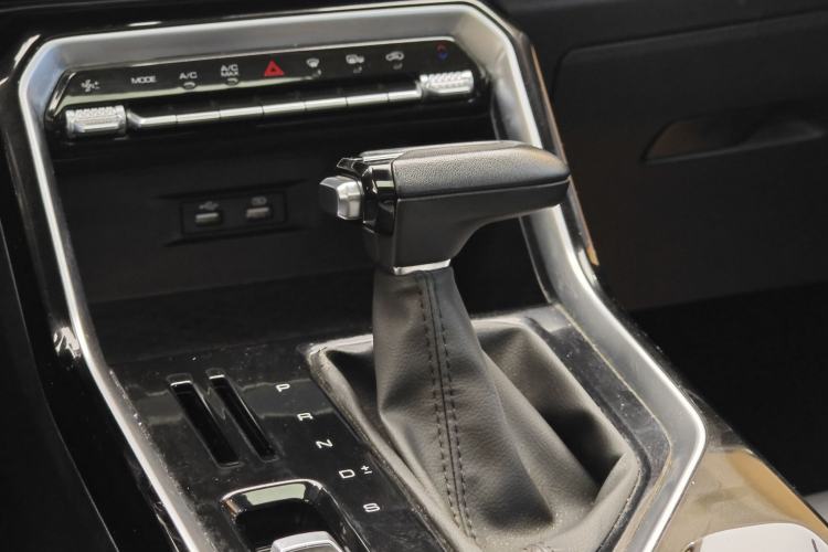Used Wuling Asta 2021 1.5T CVT Starlight Edition Gear Lever