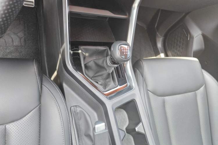 Used Wuling Asta 2021 1.5T Manual Starlight Edition Gear Lever