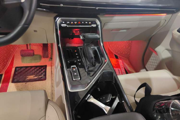 Used Wuling Asta 2021 1.5T CVT Star曜 Edition Gear Lever