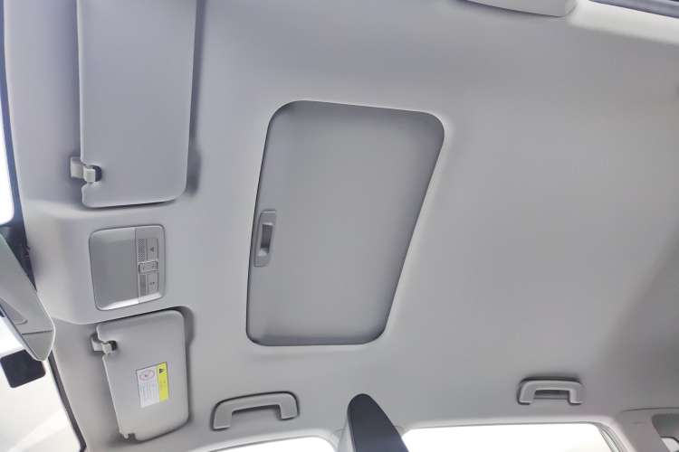 Used Wuling Asta 2021 1.5T CVT Starlight Edition Headliner