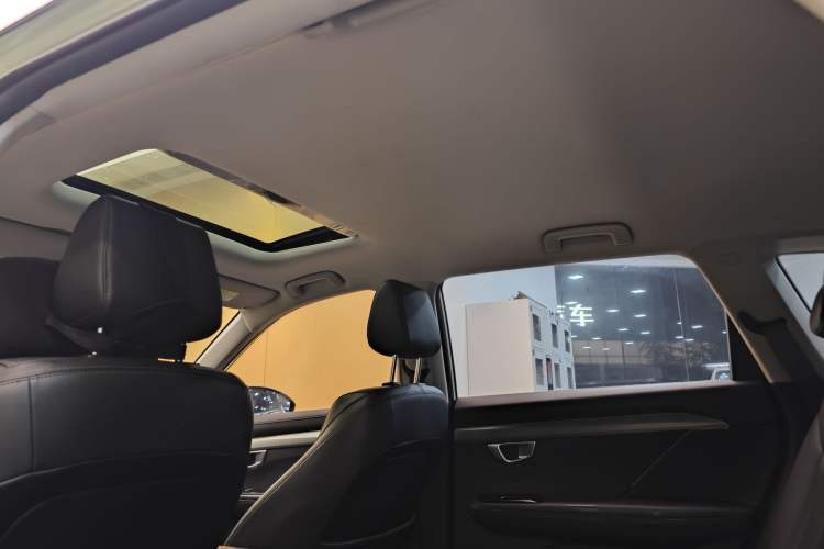 Used Wuling Asta 2021 1.5T CVT Starlight Edition Headliner