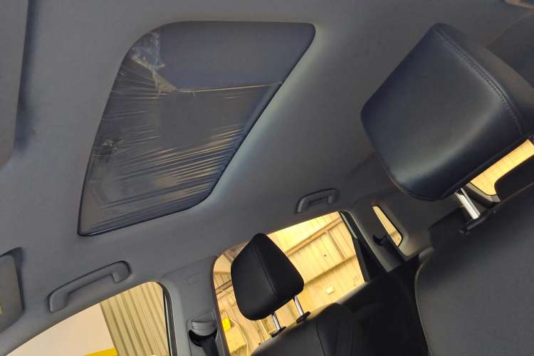 Used Wuling Asta 2021 1.5T CVT Starlight Edition Headliner