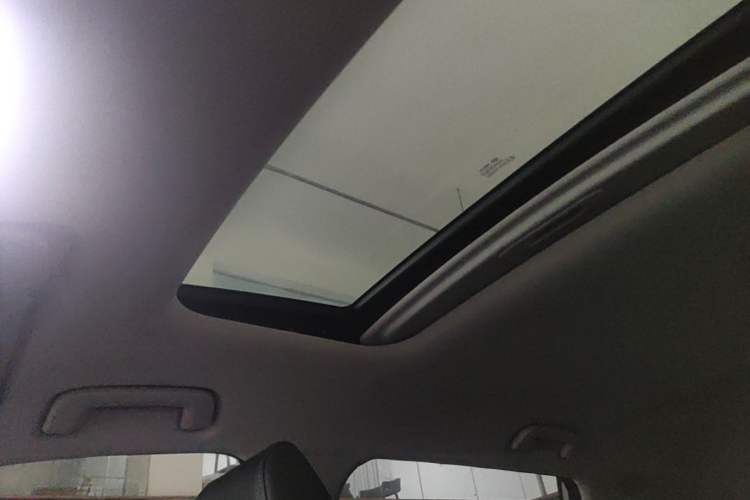 Used Wuling Asta 2021 1.5T CVT Starlight Edition Headliner