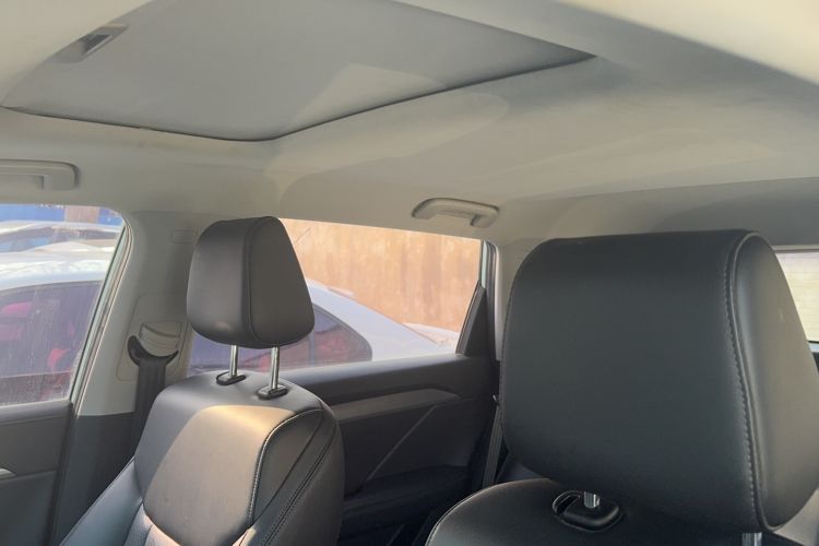 Used Wuling Asta 2021 1.5T CVT Starlight Edition Interior 3