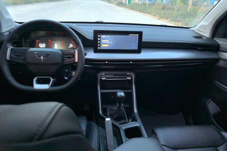 Used Wuling Asta 2021 1.5T Manual Starlight Edition Interior 3