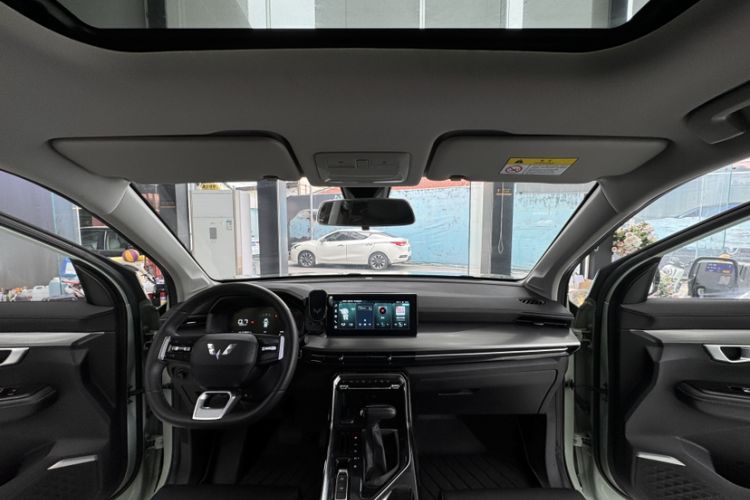 Used Wuling Asta 2021 1.5T CVT Starlight Edition Interior 4