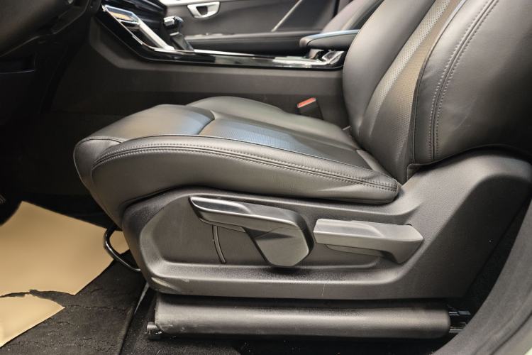 Used Wuling Asta 2021 1.5T CVT Starlight Edition Interior 7