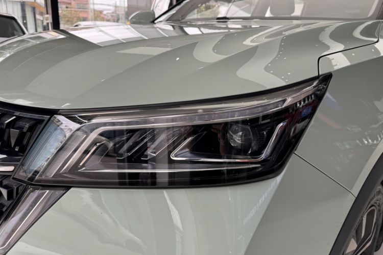 Used Wuling Asta 2021 1.5T CVT Starlight Edition Left Front Headlight