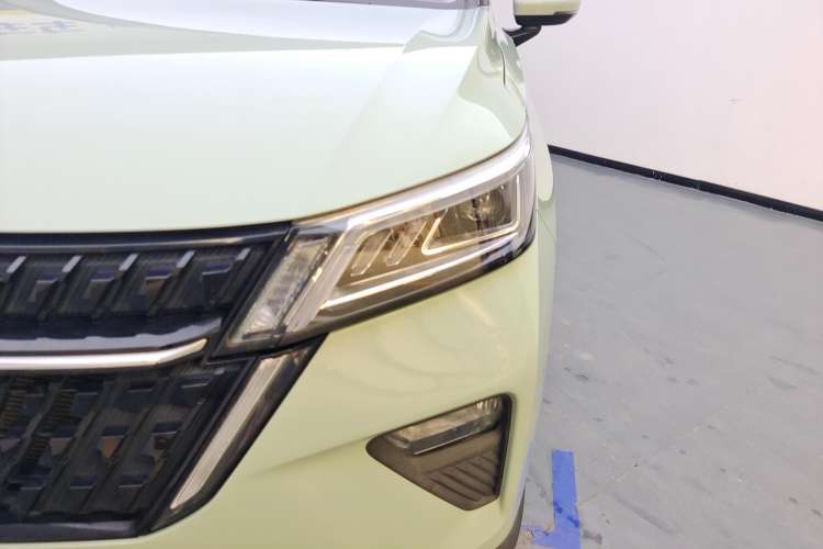 Used Wuling Asta 2021 1.5T CVT Starlight Edition Left Front Headlight