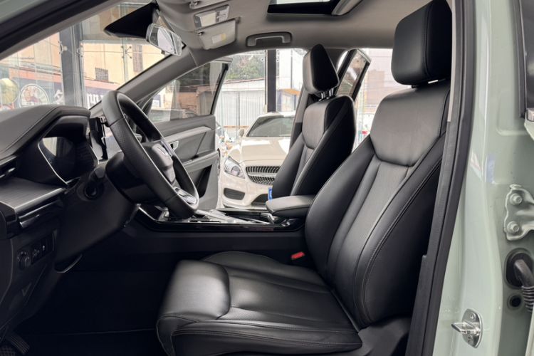 Used Wuling Asta 2021 1.5T CVT Starlight Edition Left Front Seat