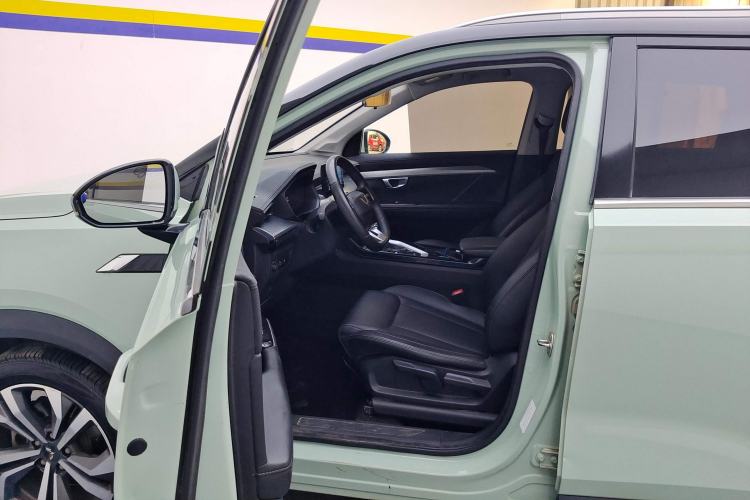 Used Wuling Asta 2021 1.5T CVT Starlight Edition Left Front Seat