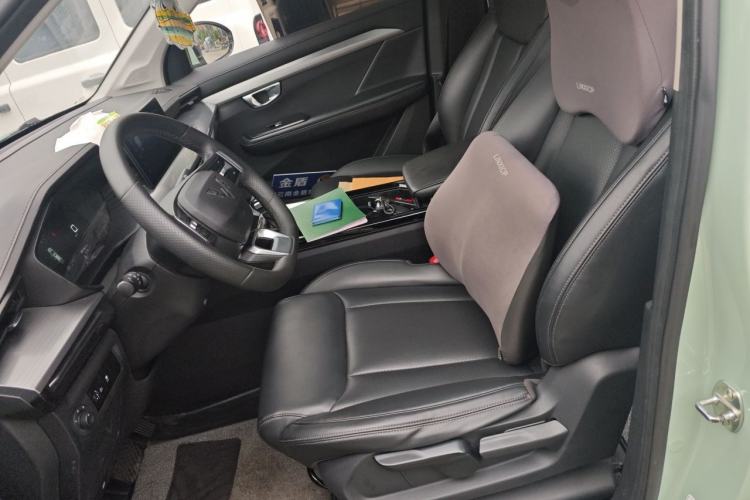 Used Wuling Asta 2021 1.5T CVT Starlight Edition Left Front Seat