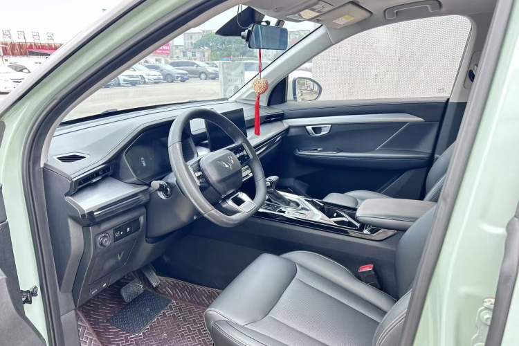 Used Wuling Asta 2021 1.5T CVT Starlight Edition Left Front Seat