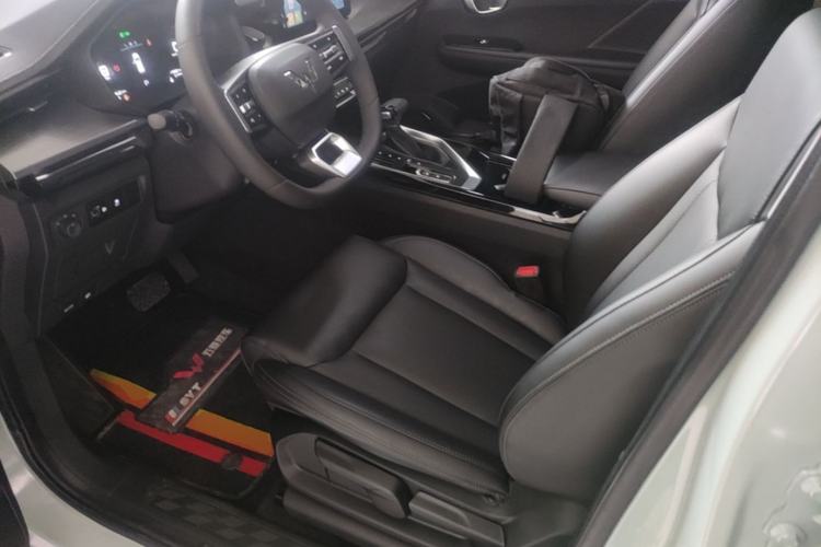 Used Wuling Asta 2021 1.5T CVT Starlight Edition Left Front Seat