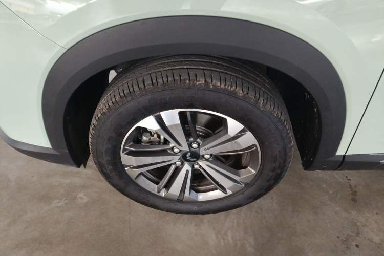 Used Wuling Asta 2021 1.5T Manual Star Edition Left Front Wheel Hub