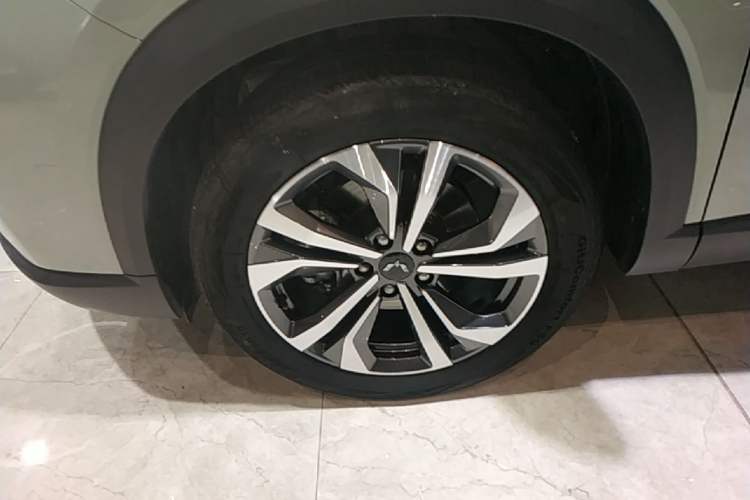 Used Wuling Asta 2021 1.5T CVT Star曜 Edition Left Front Wheel Hub