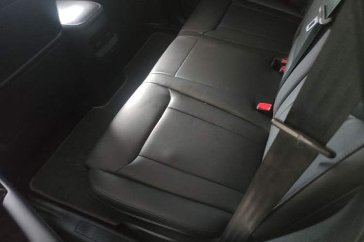 Used Wuling Asta 2021 1.5T CVT Starlight Edition Left Rear Seat