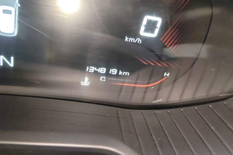 Used Wuling Asta 2021 1.5T Manual Starlight Edition Odometer Close Up