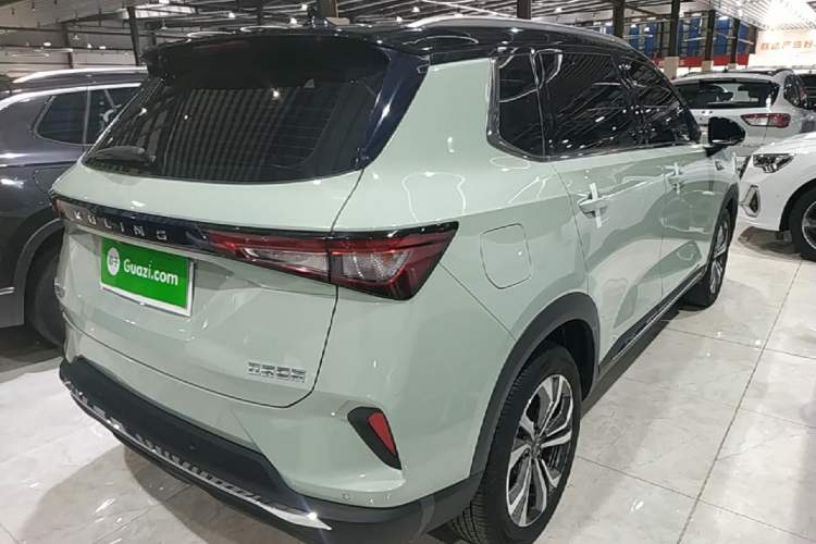 Used Wuling Asta 2021 1.5T CVT Star曜 Edition Rear Right 45 Deg