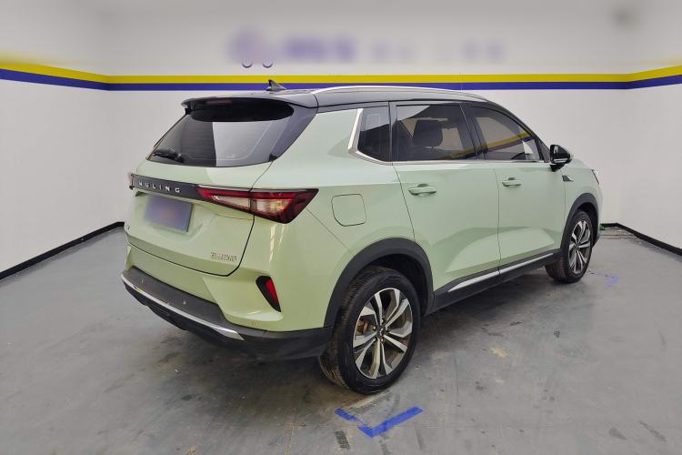 Used Wuling Asta 2021 1.5T CVT Starlight Edition Rear Right 45 Deg