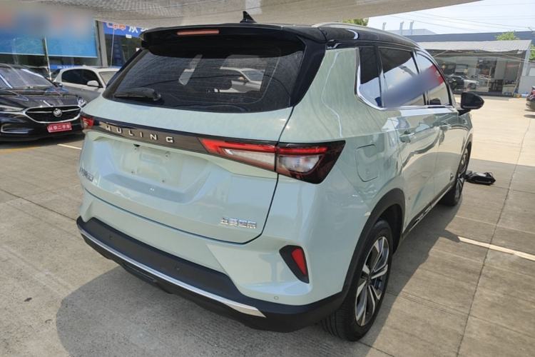 Used Wuling Asta 2021 1.5T CVT Starlight Edition Rear Right 45 Deg