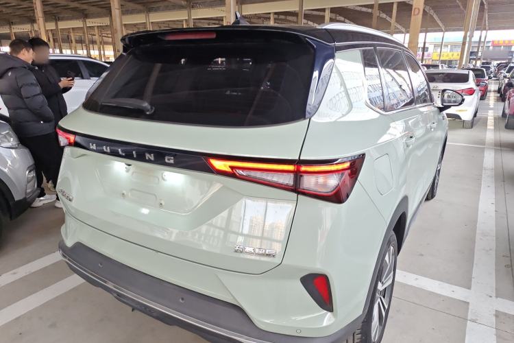 Used Wuling Asta 2021 1.5T CVT Starlight Edition Rear Right 45 Deg