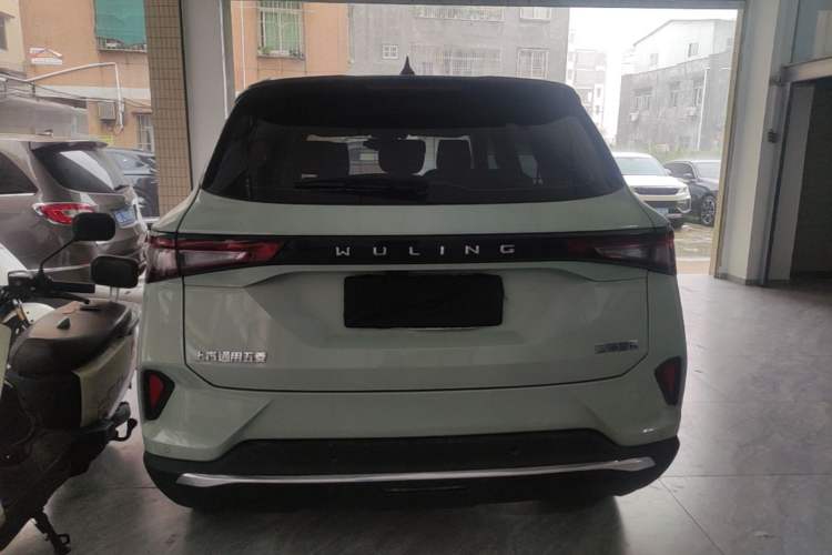 Used Wuling Asta 2021 1.5T CVT Starlight Edition Rear