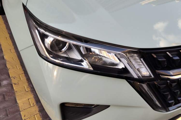 Used Wuling Asta 2021 1.5T Manual Starlight Edition Right Front Headlight