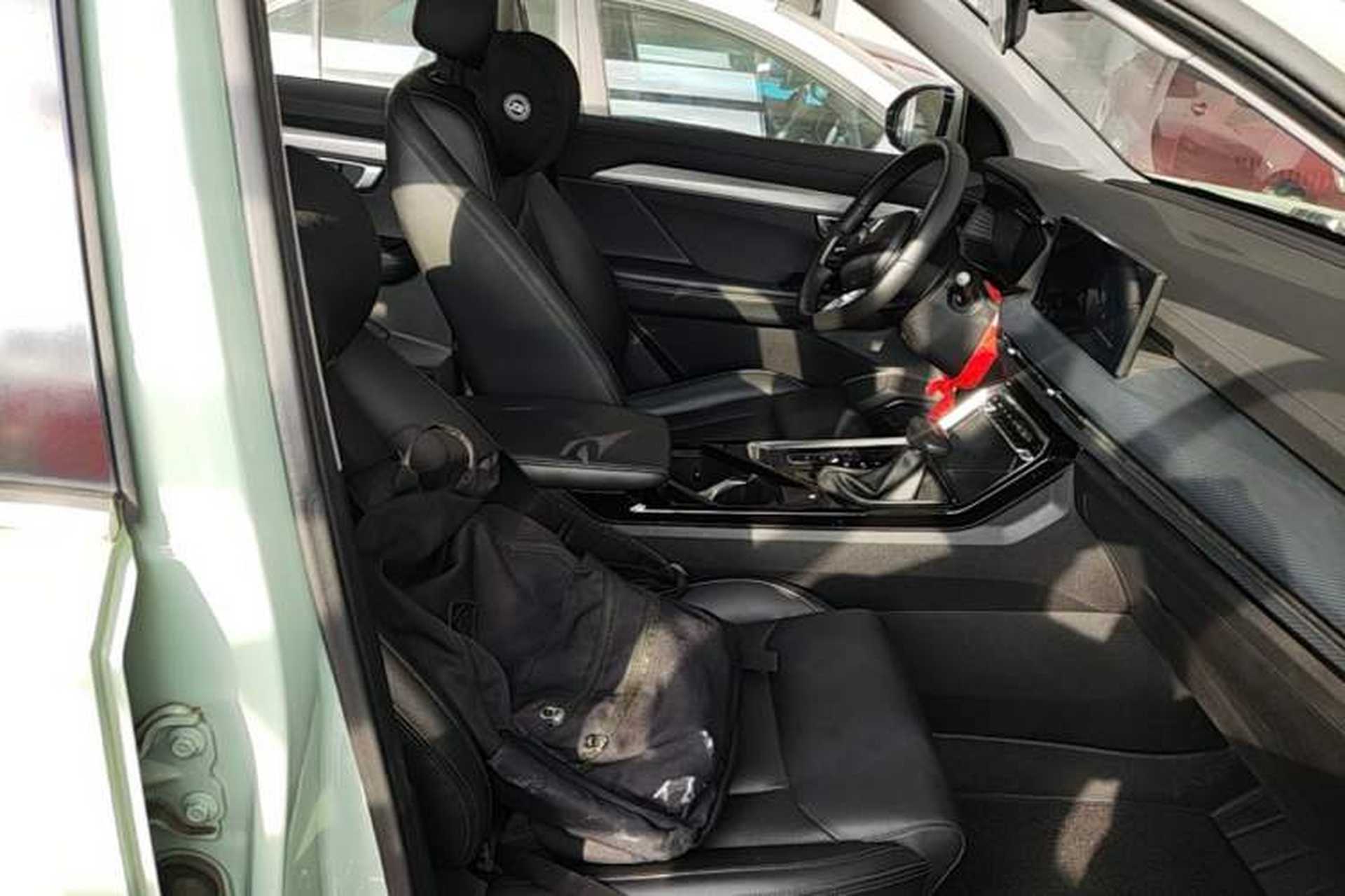 Used Wuling Asta 2021 1.5T CVT Starlight Edition Right Front Seat
