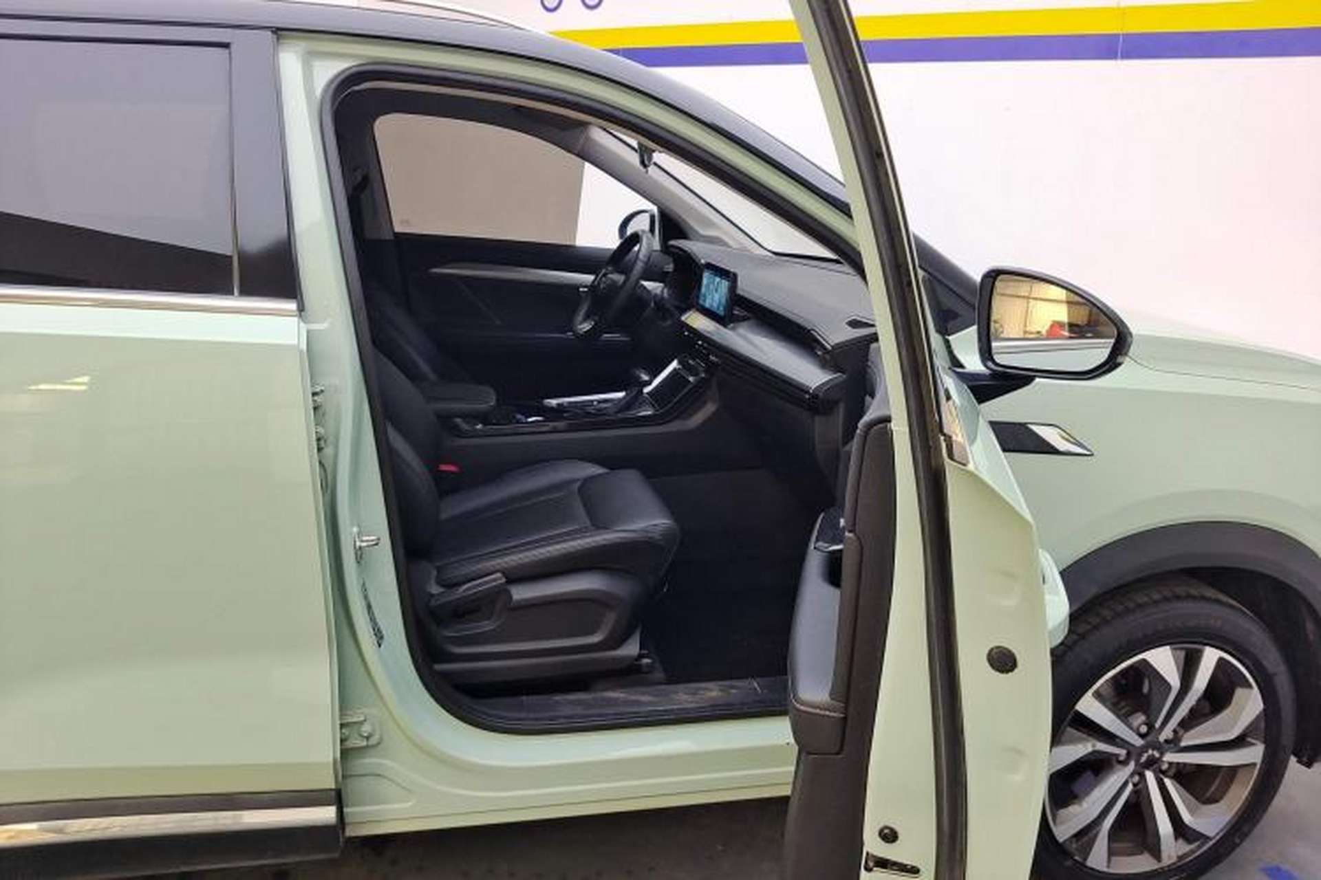 Used Wuling Asta 2021 1.5T CVT Starlight Edition Right Front Seat