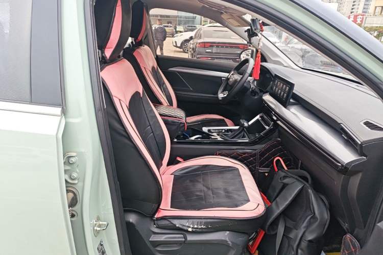 Used Wuling Asta 2021 1.5T CVT Star曜 Edition Right Front Seat