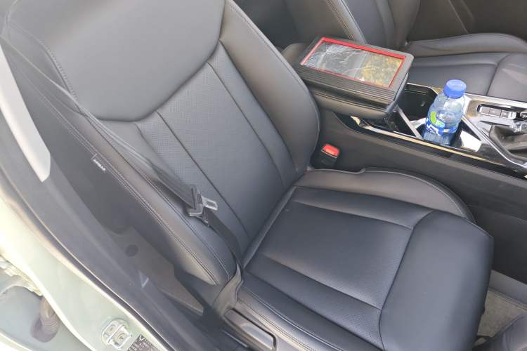 Used Wuling Asta 2021 1.5T CVT Star曜 Edition Right Front Seat