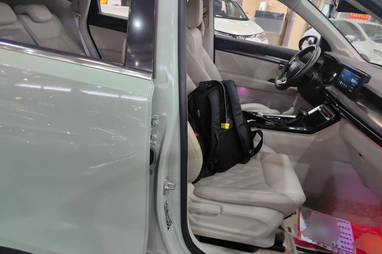 Used Wuling Asta 2021 1.5T CVT Star曜 Edition Right Front Seat