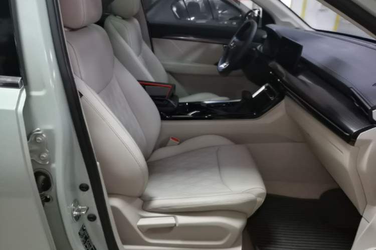 Used Wuling Asta 2021 1.5T CVT Star曜 Edition Right Front Seat