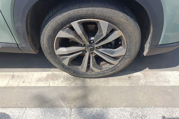 Used Wuling Asta 2021 1.5T CVT Star曜 Edition Right Front Wheel Hub