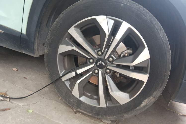 Used Wuling Asta 2021 1.5T CVT Star曜 Edition Right Front Wheel Hub