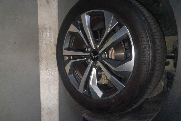 Used Wuling Asta 2021 1.5T CVT Star曜 Edition Right Front Wheel Hub