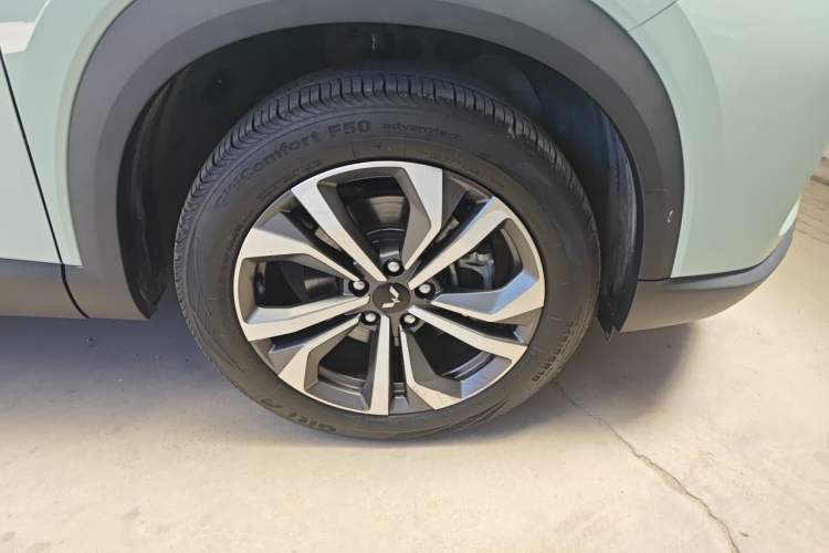 Used Wuling Asta 2021 1.5T CVT Star曜 Edition Right Front Wheel Hub