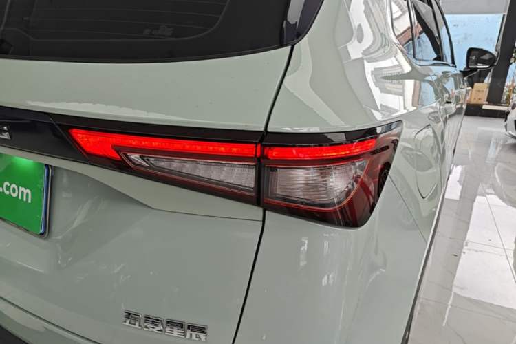 Used Wuling Asta 2021 1.5T CVT Starlight Edition Right Rear Taillight