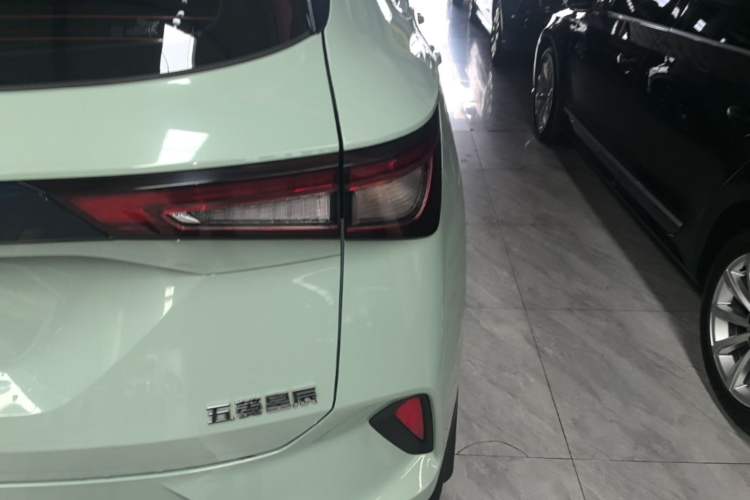 Used Wuling Asta 2021 1.5T CVT Star曜 Edition Right Rear Taillight