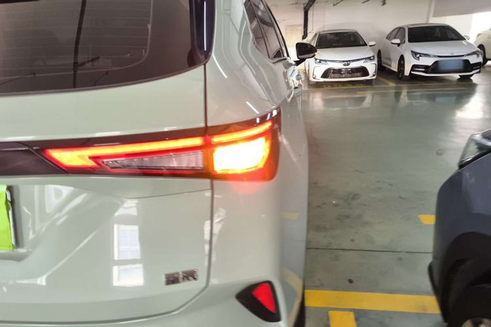 Used Wuling Asta 2021 1.5T CVT Starlight Edition Right Rear Taillight