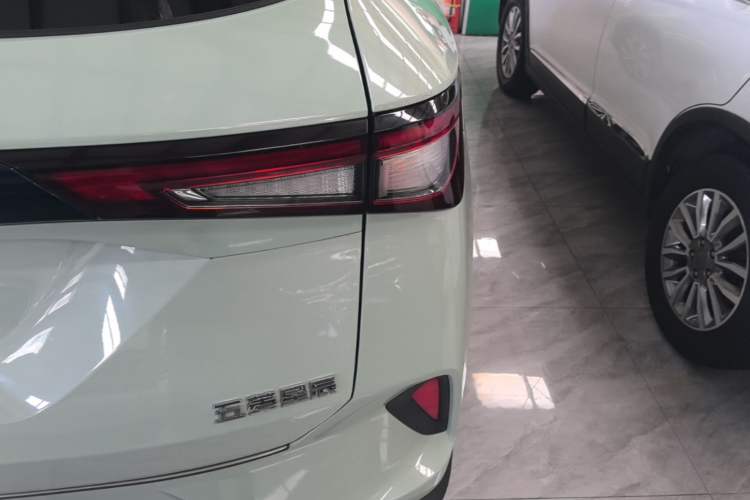 Used Wuling Asta 2021 1.5T CVT Star曜 Edition Right Rear Taillight