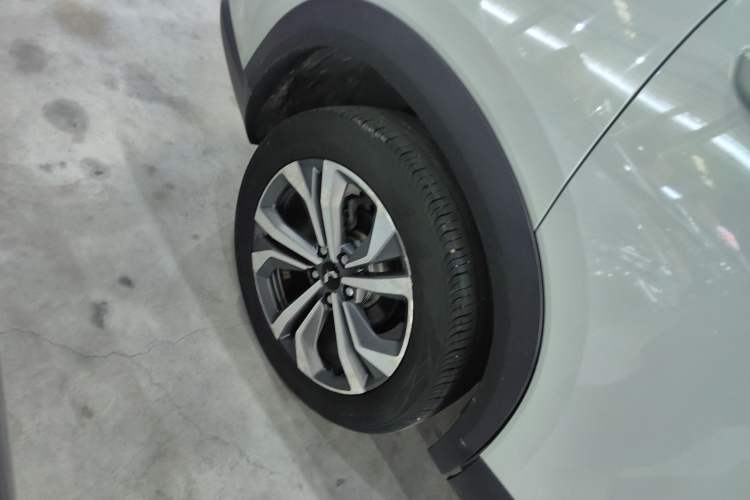 Used Wuling Asta 2021 1.5T CVT Star曜 Edition Right Rear Wheel Hub