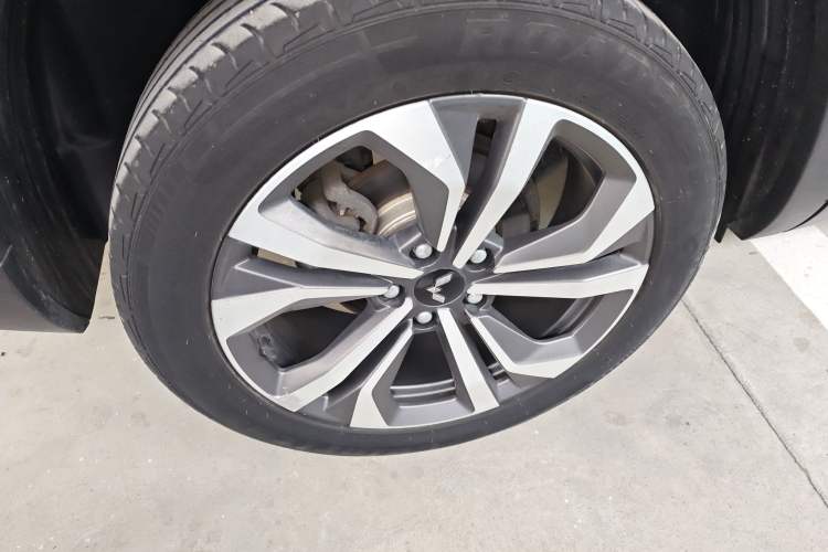 Used Wuling Asta 2021 1.5T CVT Starlight Edition Right Rear Wheel Hub