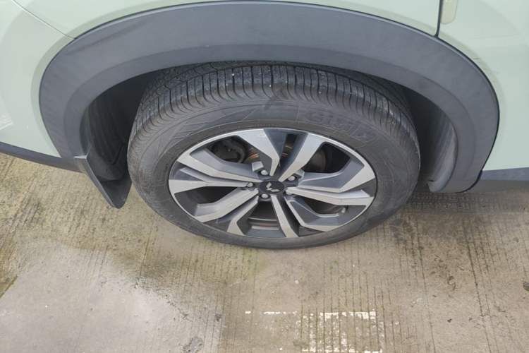 Used Wuling Asta 2021 1.5T CVT Star曜 Edition Right Rear Wheel Hub