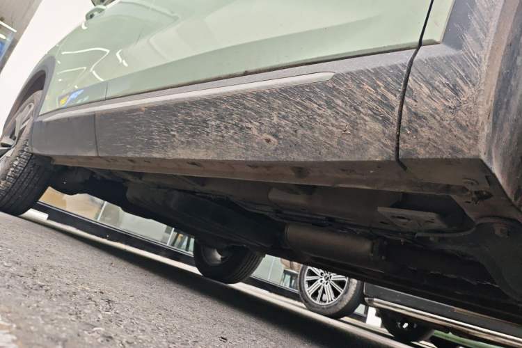 Used Wuling Asta 2021 1.5T CVT Starlight Edition Right Side Sill