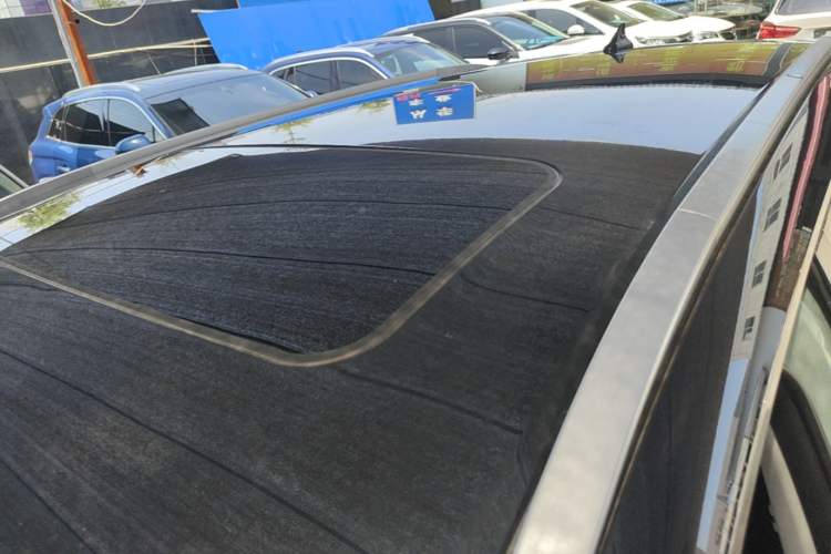 Used Wuling Asta 2021 1.5T CVT Starlight Edition Roof